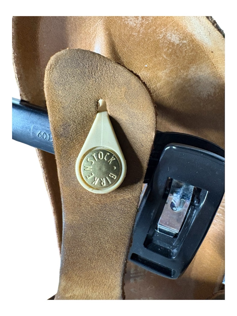 Gizeh Big Buckle Birkenstocks - Picture 6 of 14